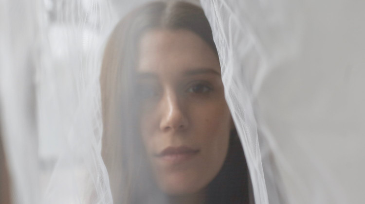 Gia Margaret - Mia Gargaret レコード　Colour mqdefault.jpg